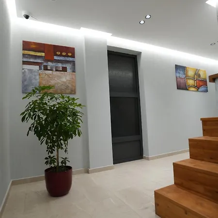 아파트 Rs Skendo Gjirokastër